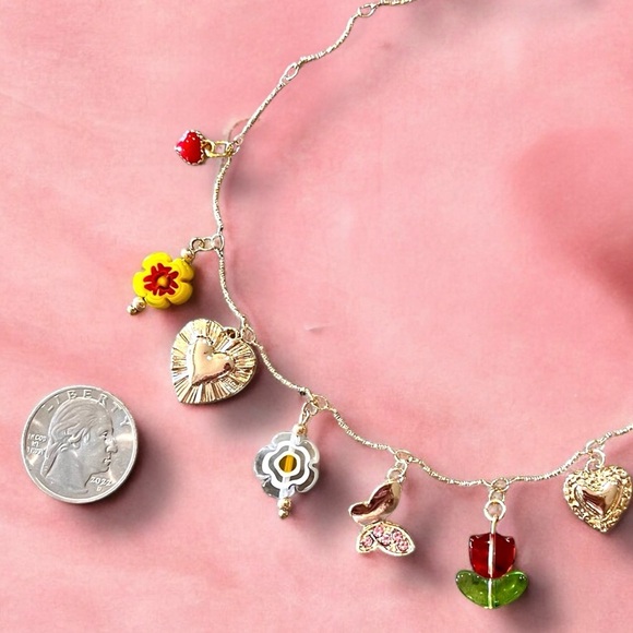 Gold and Red toned Charm Necklace glass rhinestones enamel tulip flower hearts - Picture 17 of 17